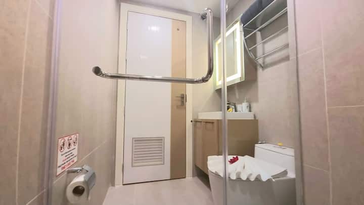 Ao403 1 Br in Krabi | Verified WiFi & Office Chair